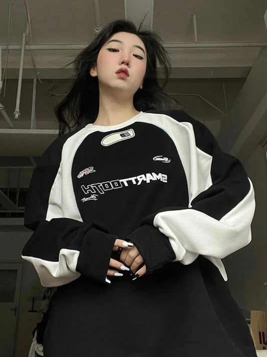 Y2K Vintage Sweatshirt Women Oversized Kpop Streetwear Hippie Pullover Korean Fashion Aesthetic Hoodies Designer Tops Clothes